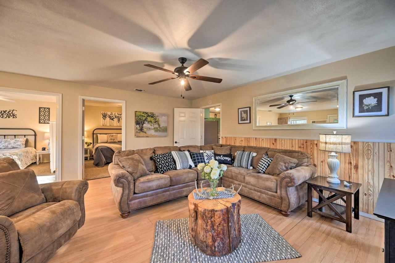 Pet-Friendly Shady Oaks Broken Bow Gem With Patio! Villa Exteriör bild